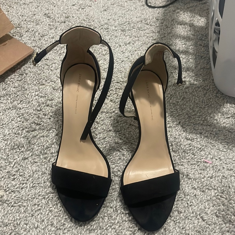 Zara basic heel